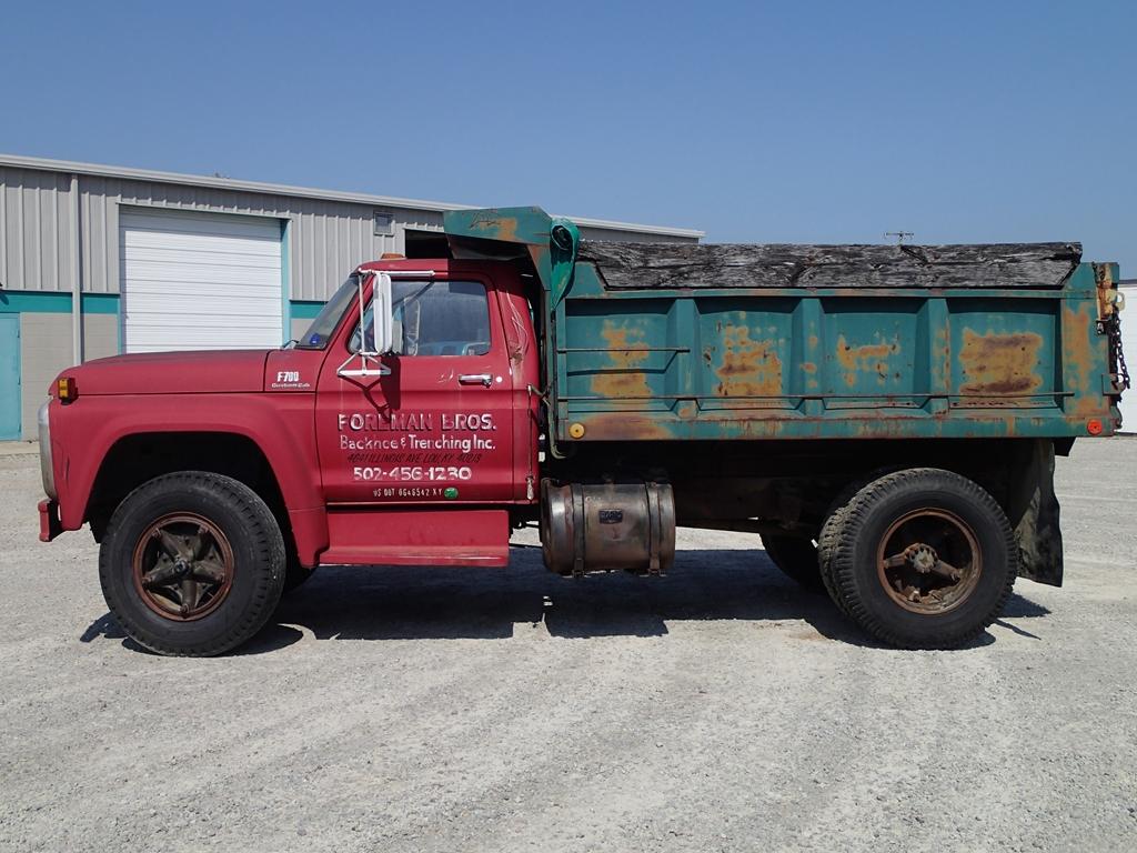 1978 Ford F700 dump truck - VIN F70FVBB0498 - see video