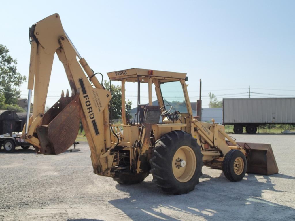 1988 Ford 555B loader/backhoe - PIN C779193 - see video