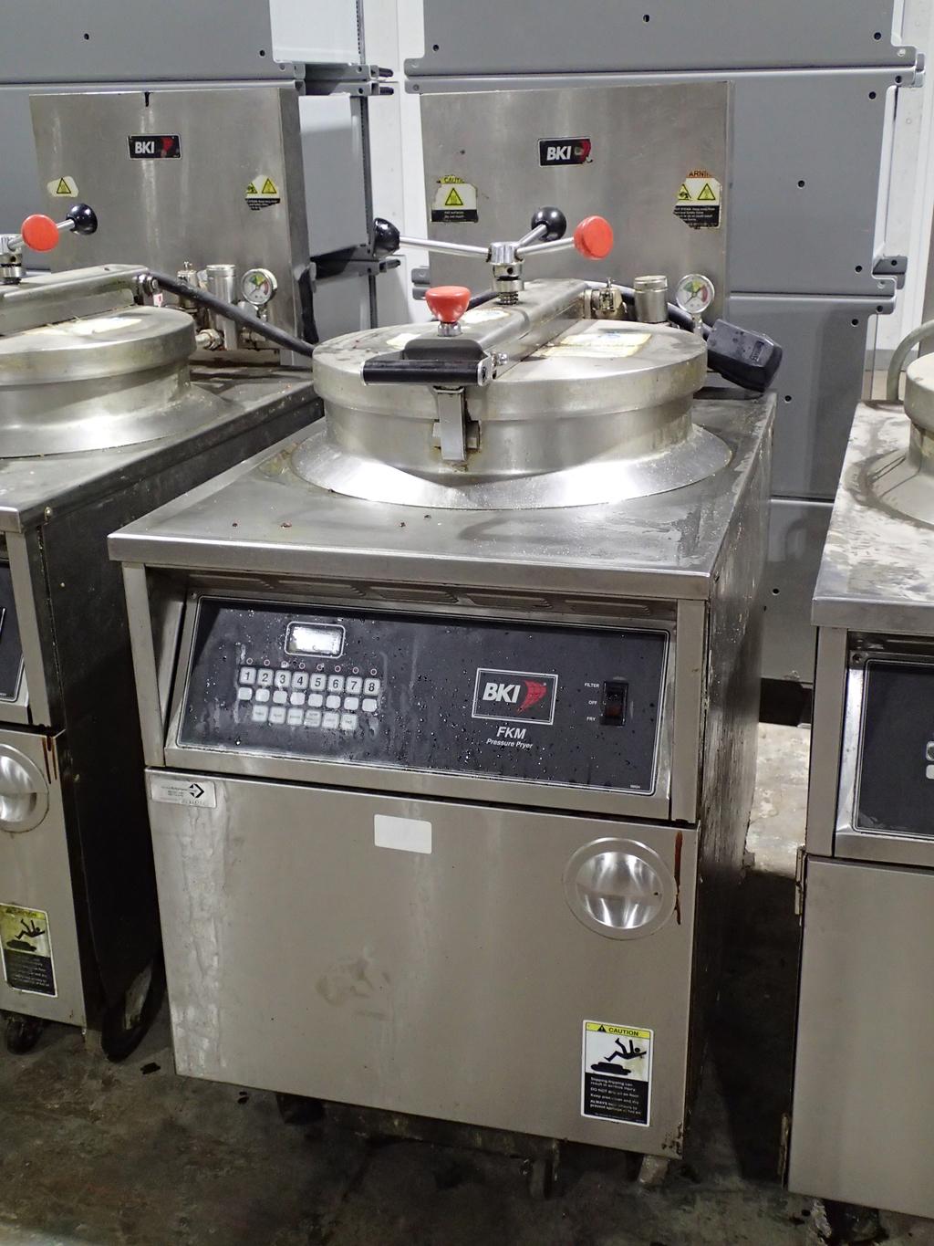 BKI FKM-FC pressure fryer w/drain pan - 208v 3ph