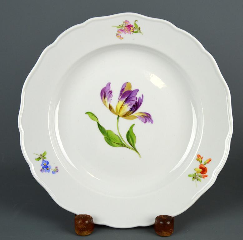 Fine Antique German Porcelain: Meissen Set of  Six 9.75 In. Entree Plates “Small Flowers”