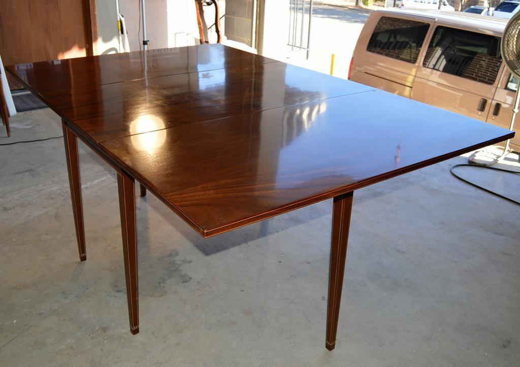 Antique Federal Style (Hepplewhite) Inlaid Mahogany Drop Leaf Dining Table