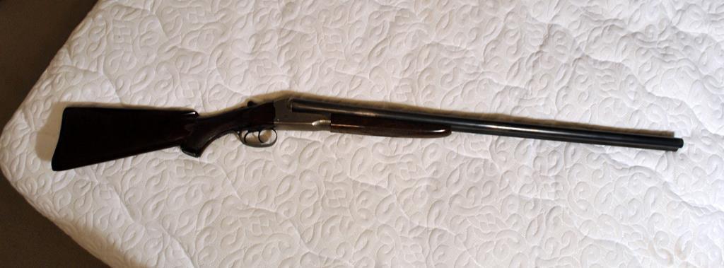 Vintage J. Stevens Model 5100 16 Ga. 2¾” SxS Double Barrel Shotgun, 28” Brl, Bakelite Stock, w/ Case