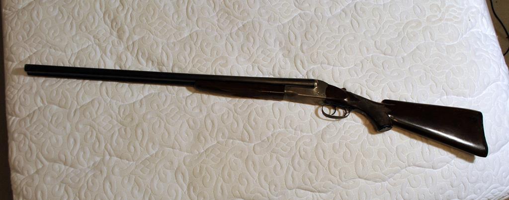 Vintage J. Stevens Model 5100 16 Ga. 2¾” SxS Double Barrel Shotgun, 28” Brl, Bakelite Stock, w/ Case