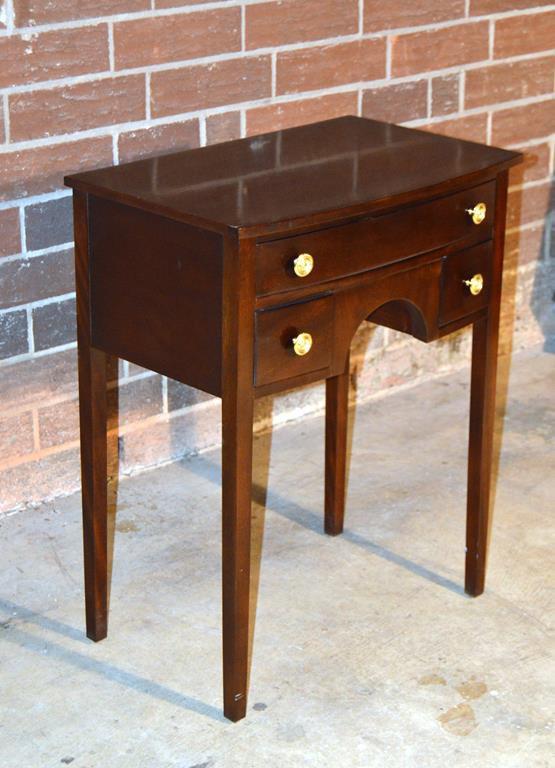 Contemporary Federal Style Mahogany Accent Table