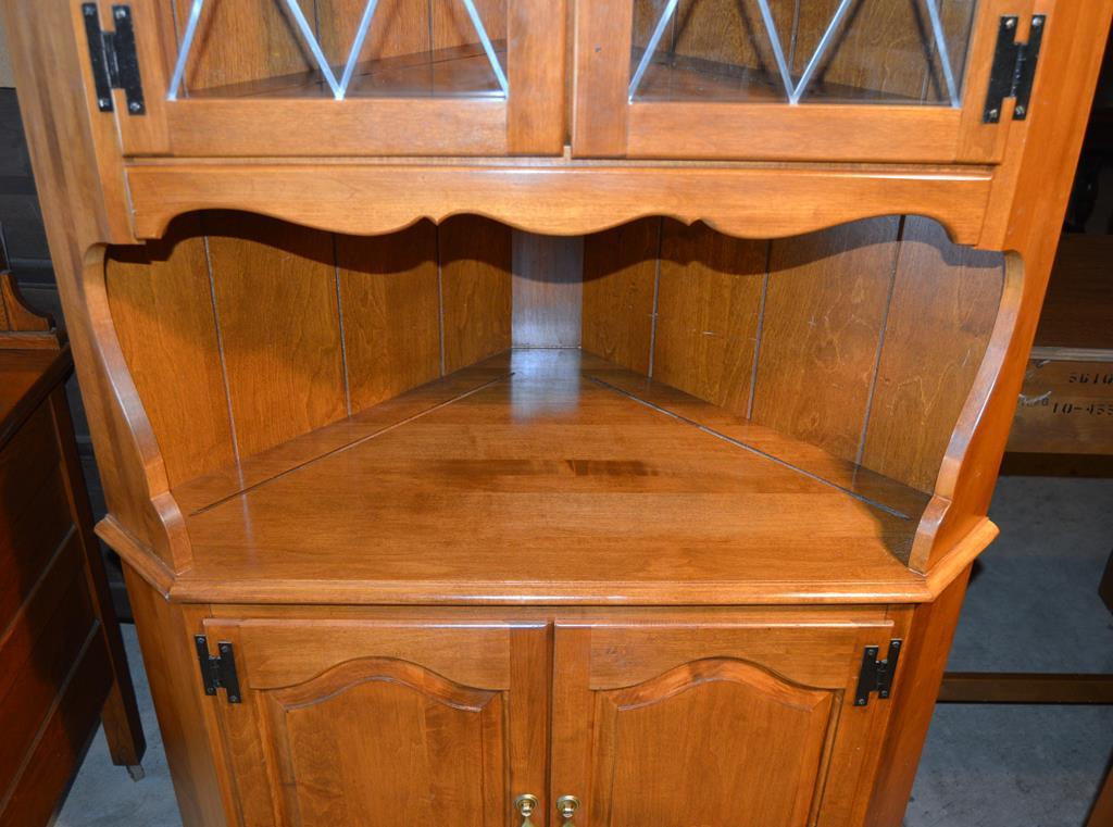 Vintage Ethan Allen Corner Cabinet Cupboard w/ Mullioned Top Doors