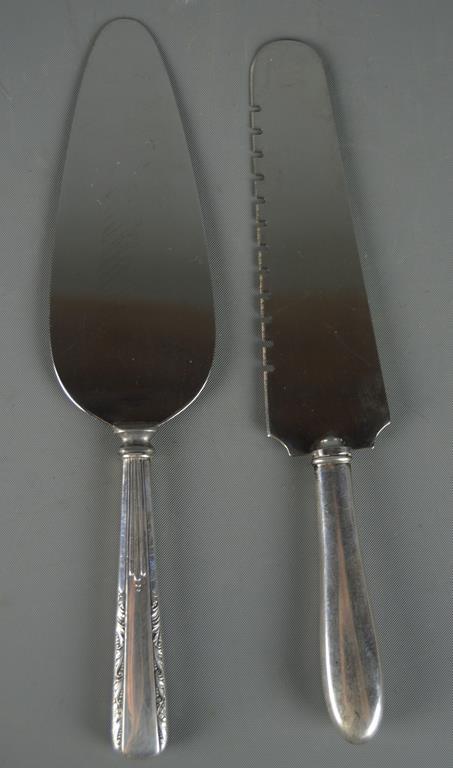 Lot of 4 Miscellaneous Sterling Silver Handle Serving Knives
