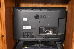 LG 26” HDTV Model 26LD350 w/ Remote