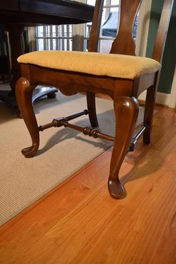 Set Of 4 Vintage Queen Anne Style Dining Chairs