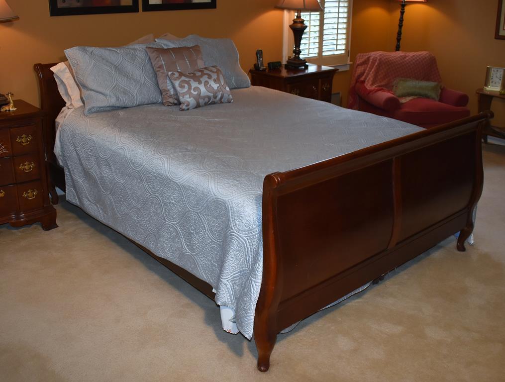 Cherry Queen Size Sleigh Bed w/ Clean Lightly Used Mattress/Springs & Bedding