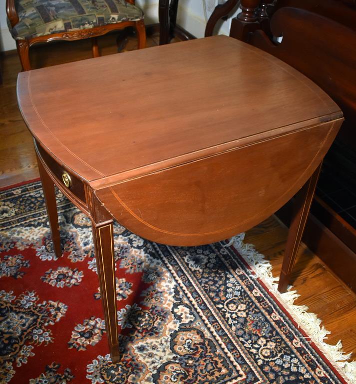 Vintage Brandt Hepplewhite Style Pembroke Drop Leaf Table w/ Fine Inlay Work