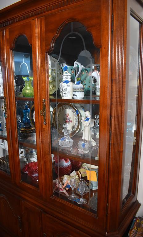 Keller Cherry China Cabinet w/Etched Glass, Mirrored Back, Lighted (Lots 18 -21 Are a Suite)