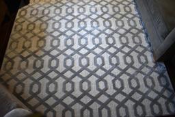 At Home Holden Collection Silver & Ivory Geometric Polypropylene/Polyester 6'7” x 9' Rug