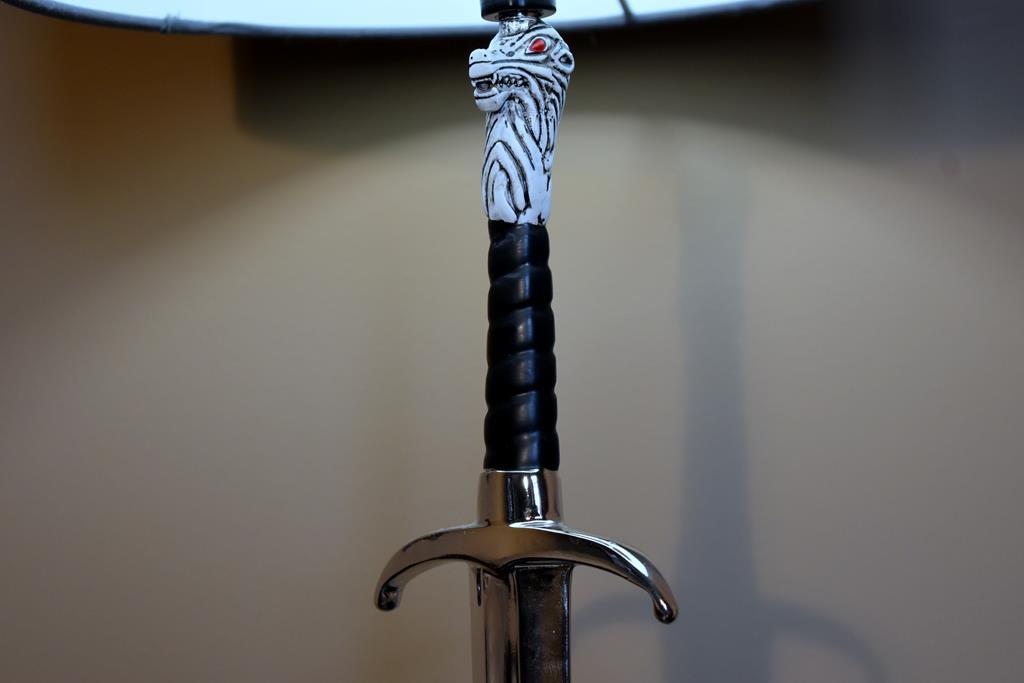 Game of Thrones “Winter Is Coming” Stark Sword Lamp