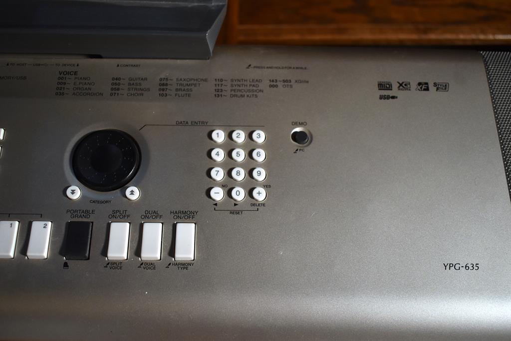 Yamaha Portable Grand DGX-630 YPG-635 Keyboard w/ Stand, Bench, Manuals, Etc