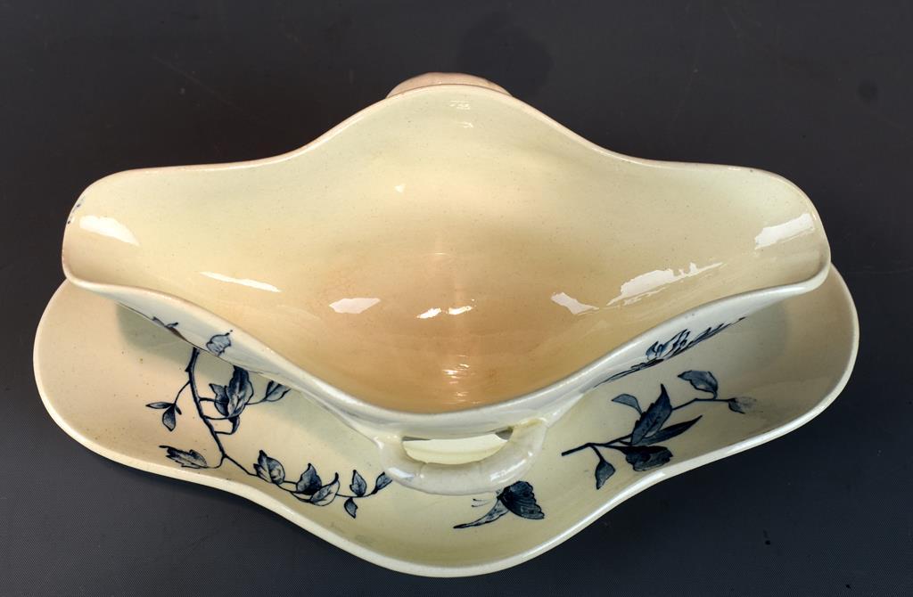 Lovely Gien, France Gravy Boat “Diplomes D'honneur”