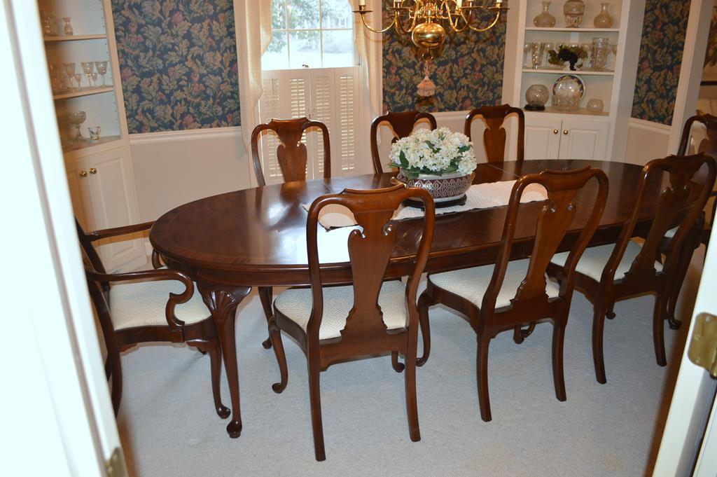 Set of 8 Elegant Queen Anne Style Mahogany Dining Chairs by Council Furniture of Denton, NC