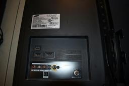 Samsung 32 Inch TV (Model LN32D403E4D) with Omni Mount