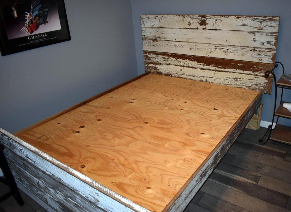 Reclaimed Barn Wood Hand Crafted Queen Size Bed