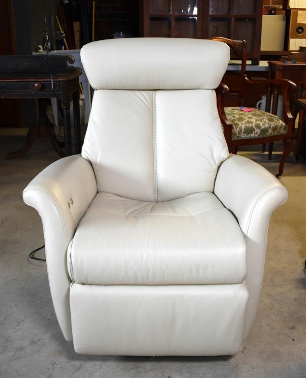 Fine IMG Norway “Boss” Luxury Ivory-Light Tan Leather Power Recliner