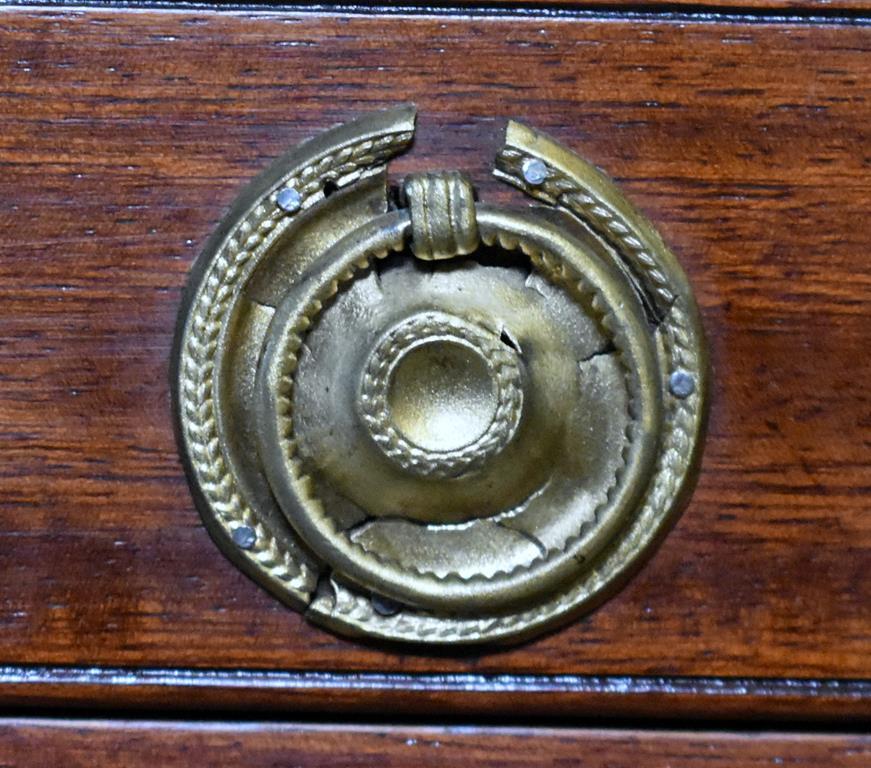 Antique Hepplewhite Style Mahogany Side Table w/ Glass Cover