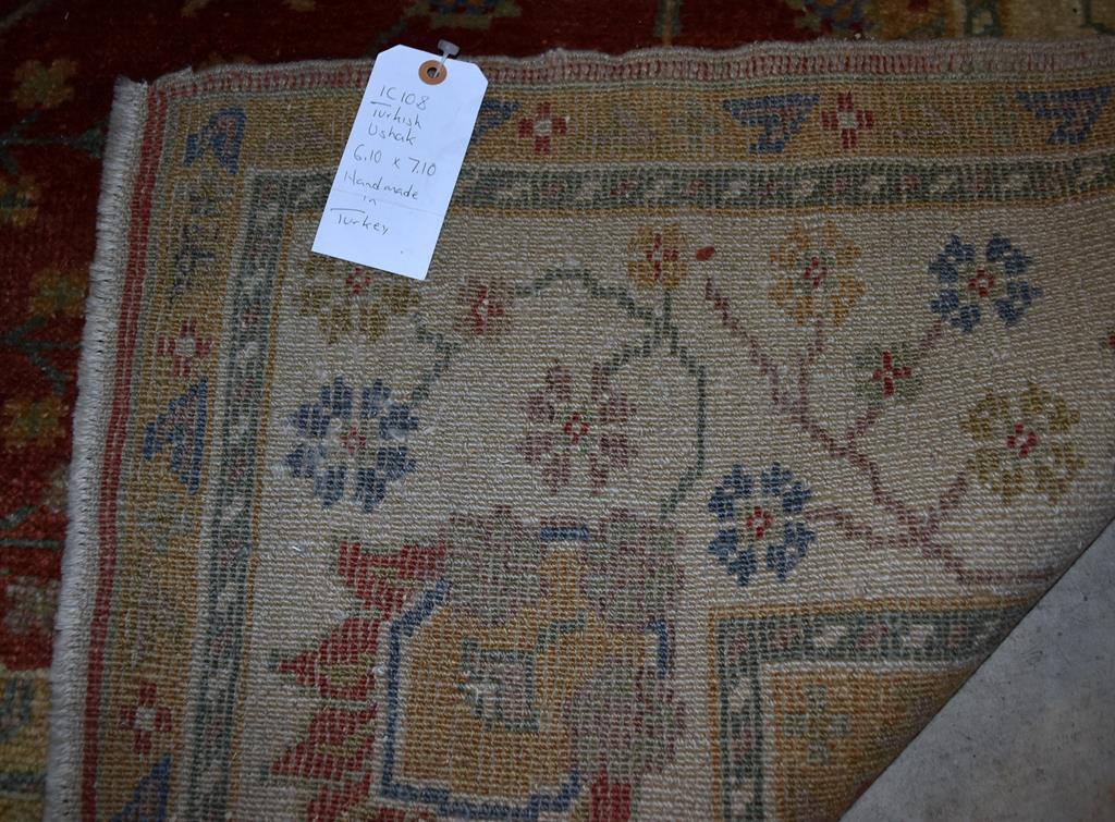 Fine Turkish Ushak (Oushak) 6'10” x 7'10” Hand Knotted Rug