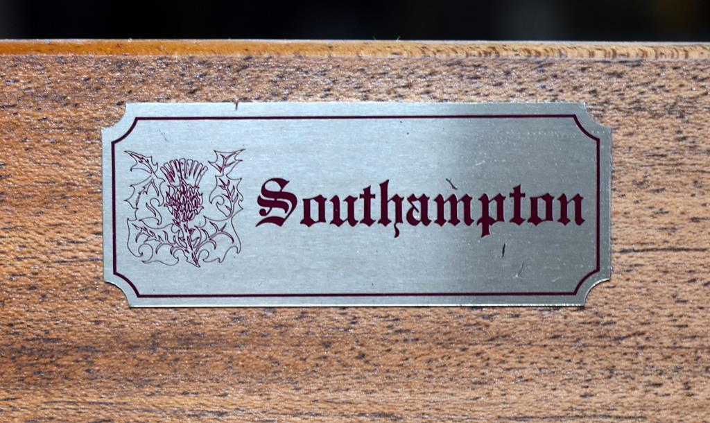 Beautifully Inlaid Hepplewhite Style Amboyna Burl Server by Southampton