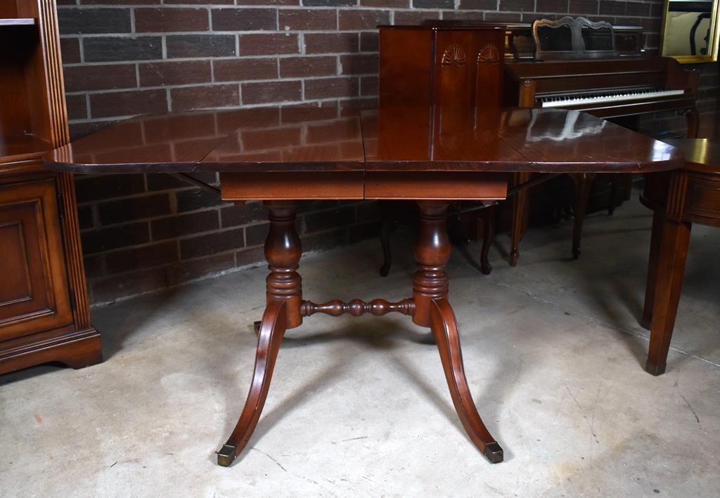 Vintage Duncan Phyfe Style Mahogany Drop Leaf Dining Table