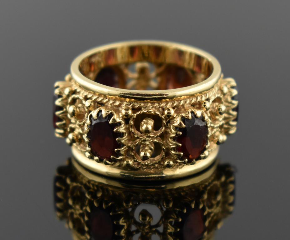 Estate 14K Yellow Gold and Garnet Ring, Size 8