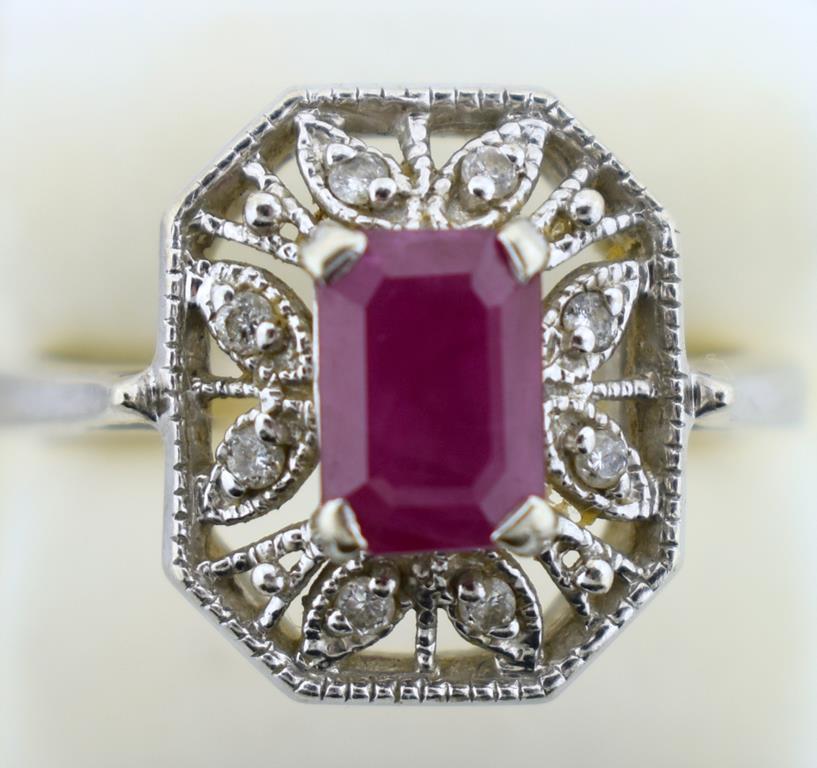 14K White Gold with Natural Ruby and Diamonds Ring, Size 7.5