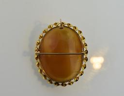 Classical Early 20th C 10K Gold Frame Shell Cameo with Twist Border