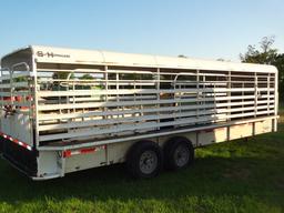 S & H 2005 Gooseneck 24' x 6'8" x 6'6" Livestock Trailer