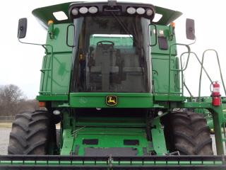 John Deere 9770 STS 2WD Combine