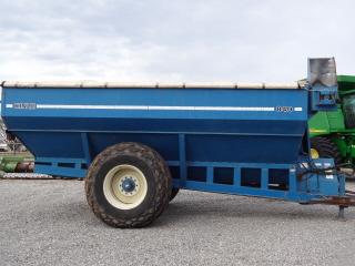 Kinze 840 Grain Cart