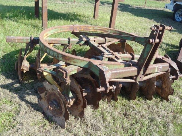 John Deere 3pt, 6' Adjustable Disk