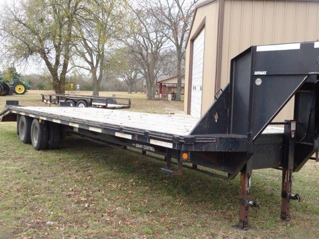 2009 Diamond C Gooseneck Trailer