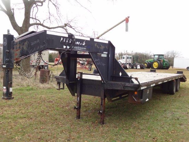 2009 Diamond C Gooseneck Trailer