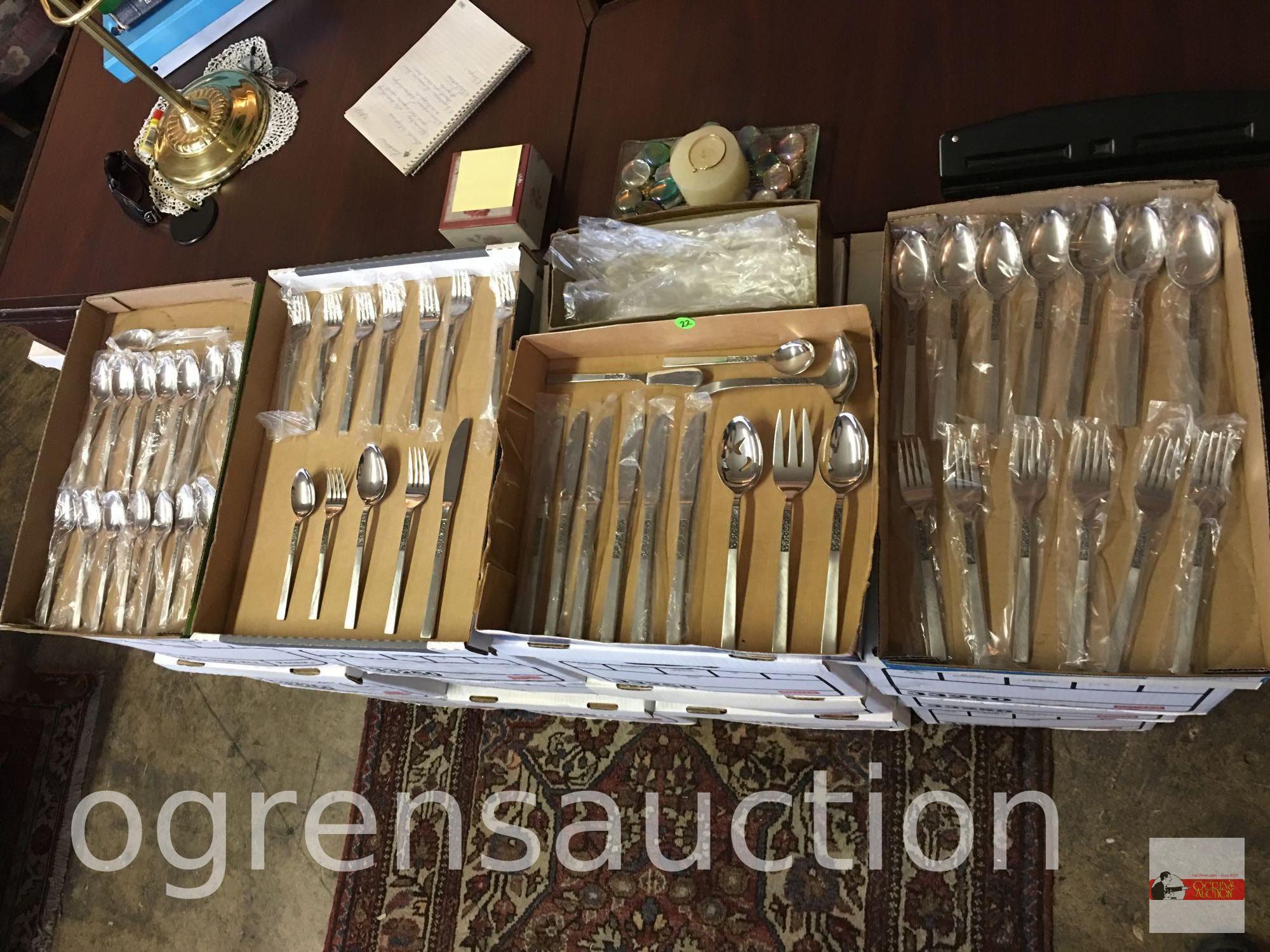 Flatware - Oneida stainless steel flatware - 52 pcs. new, never used