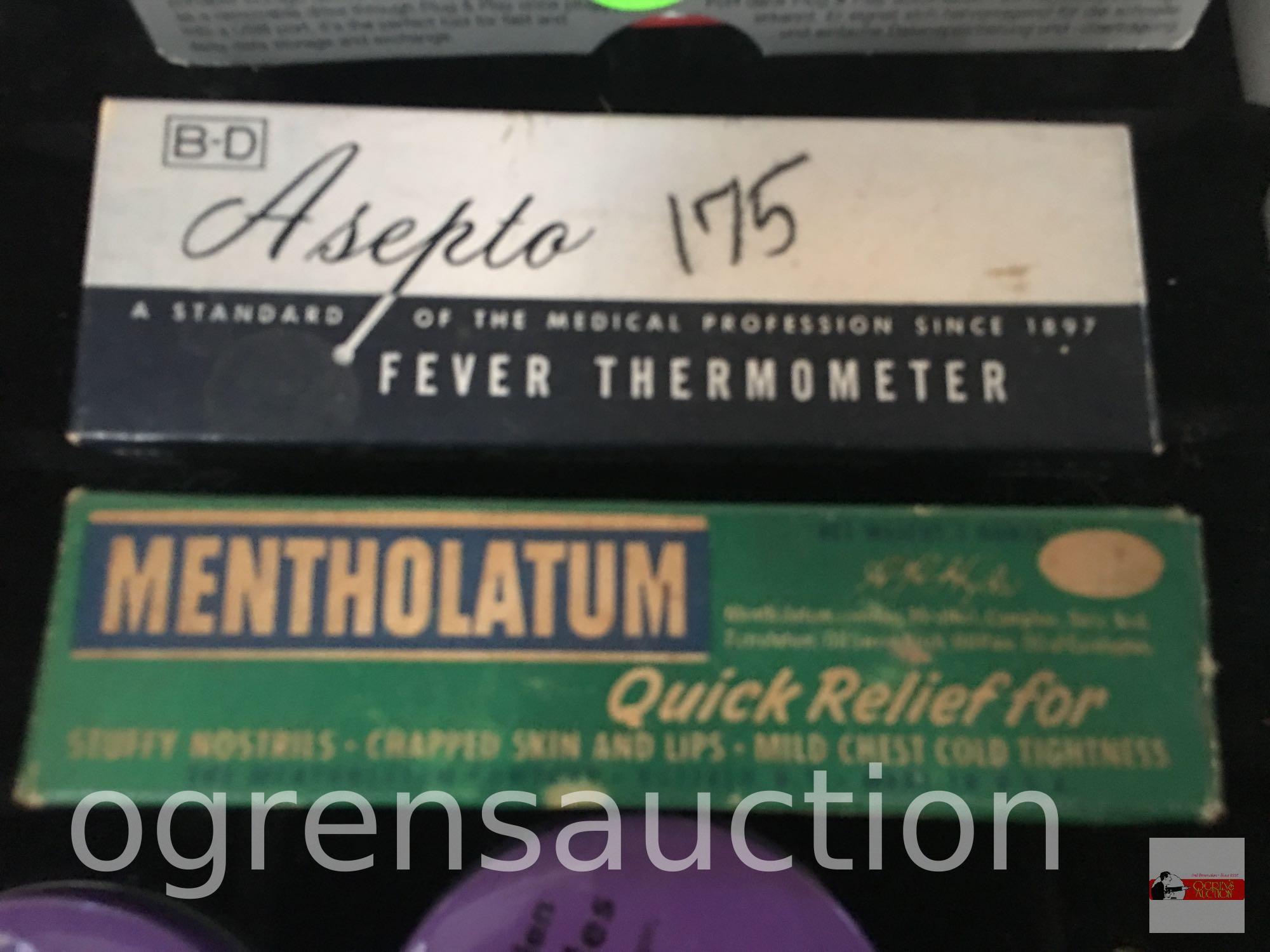 Victorinox Swiss Memory & laser, Asepto thermometer, Camphophenique, Mentholatum, 4 W.German mint ti