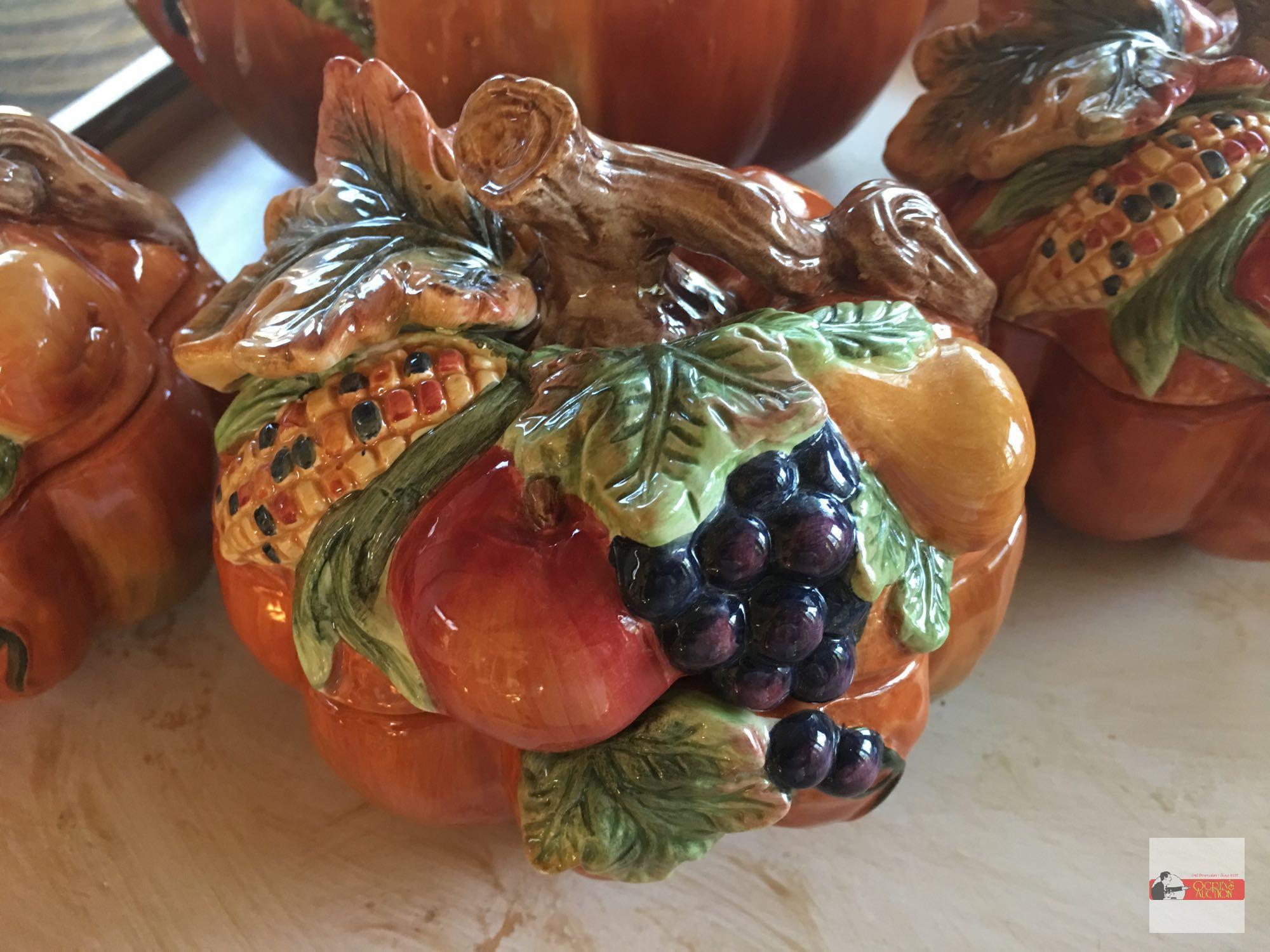 KB - Kaldun & Bogle - 11 pcs. Pumpkin soup tureen w/lid & ladle and 4 covered individual soup bowls