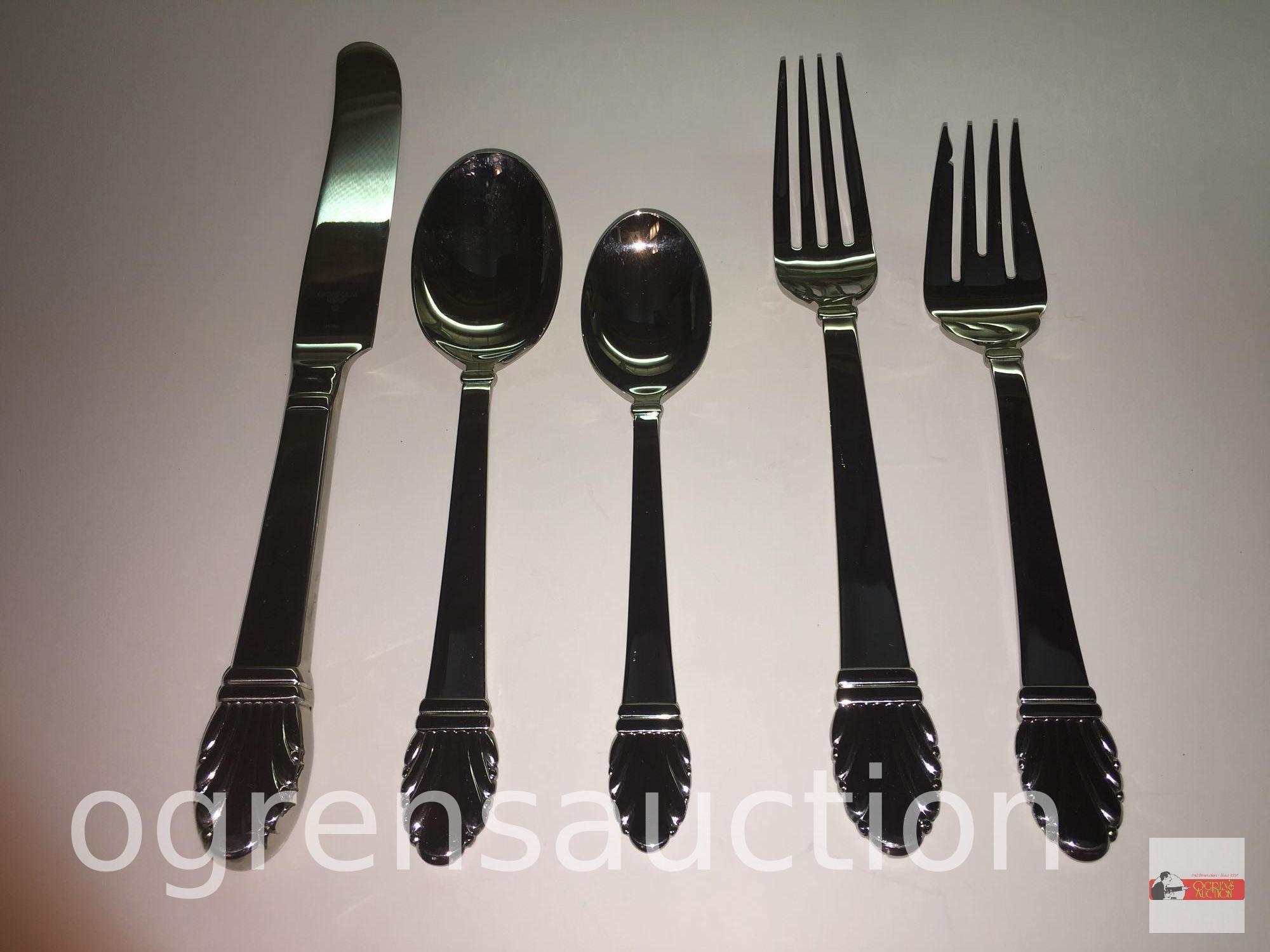 Flatware - Gorham stainless 18/8 - 15pc. - 3-5pc. place settings