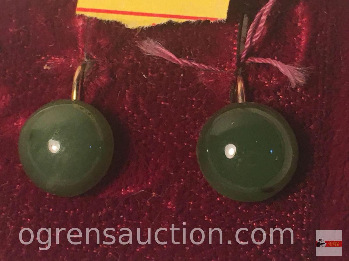 Jewelry - earrings, pr. 12k gold filled screw back w/ jade