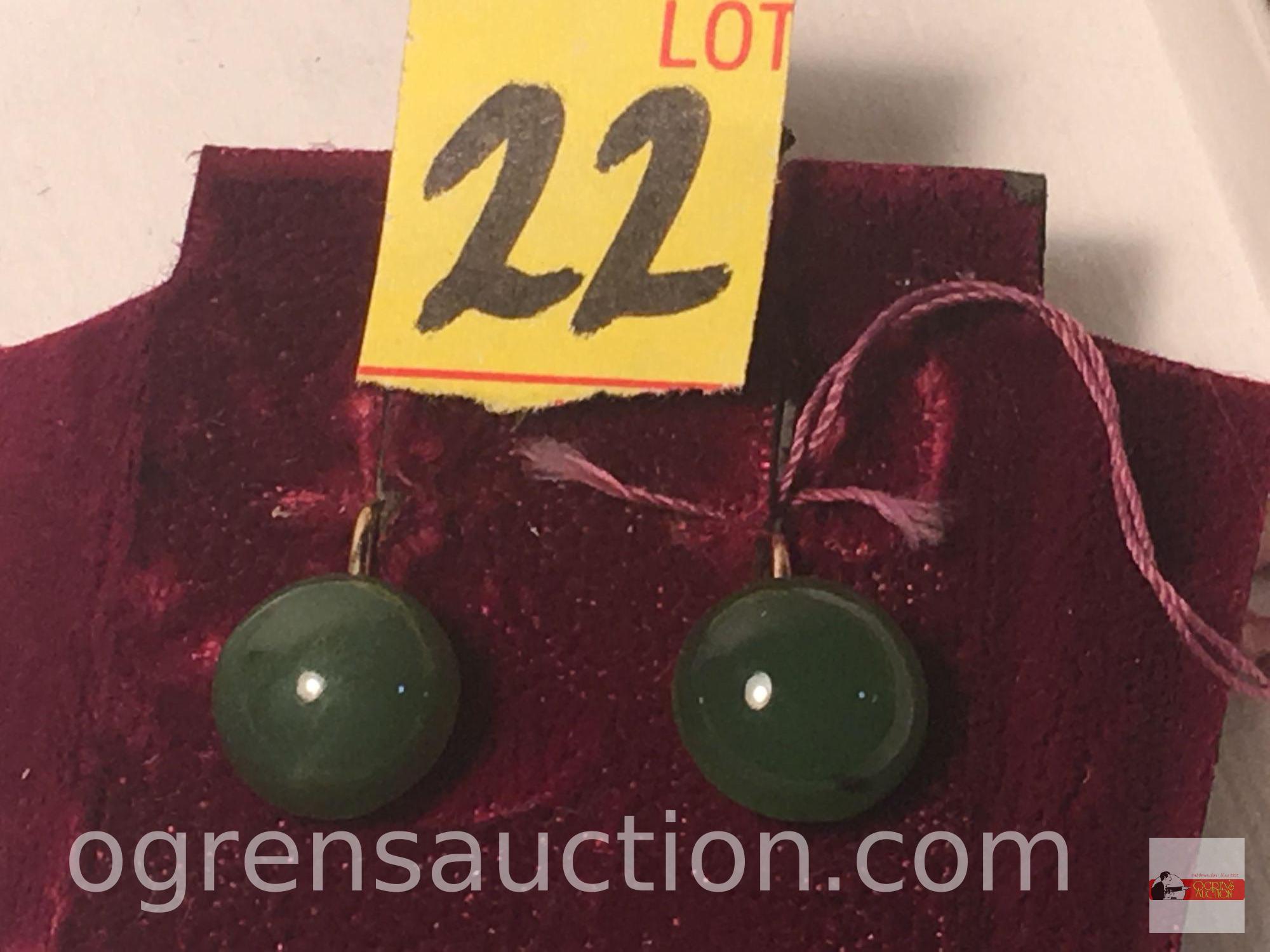 Jewelry - earrings, pr. 12k gold filled screw back w/ jade