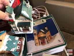 Holiday Decor - Christmas - 4 ceramic Christmas Valley collector houses