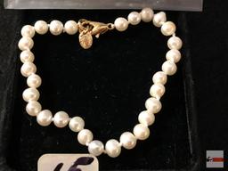 Jewelry - Bracelet - vintage JC Lind cult pearls bracelet marked 14KGE