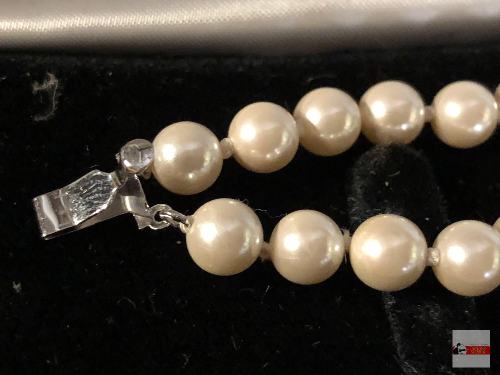 Jewelry - Bracelet - double strand pearl bracelet w/ G silver clasp