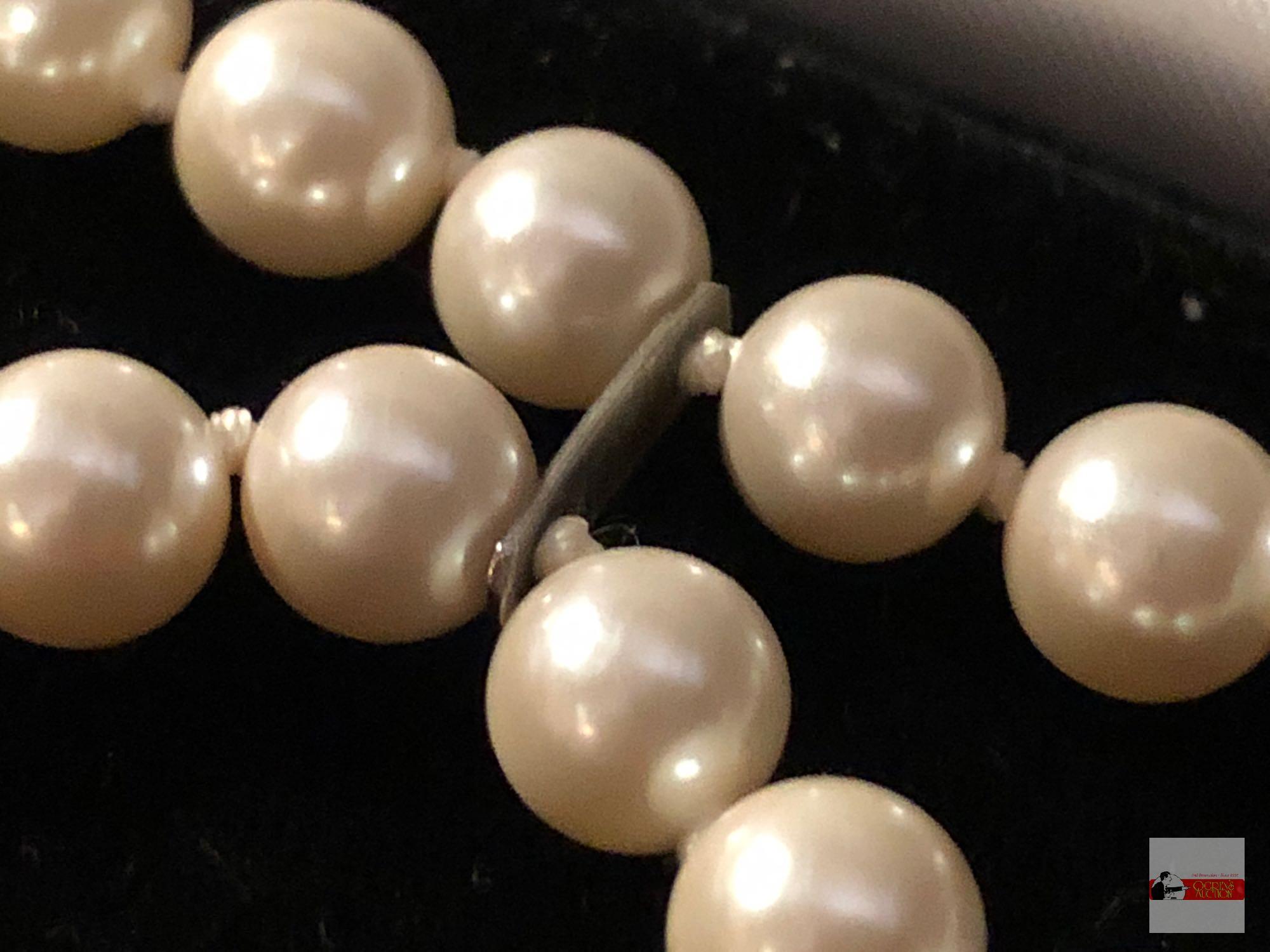 Jewelry - Bracelet - double strand pearl bracelet w/ G silver clasp