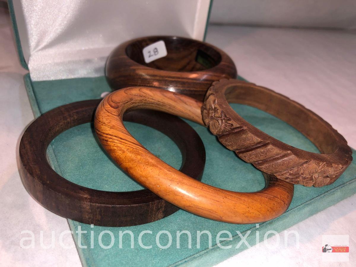 Jewelry - 4 bangle bracelets, wooden