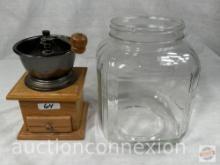 Coffee grinder and coffee jar