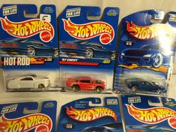 Lot of 6 Pieces Collector New in Package Hot wheels Mattel 1:64 Scale Die-Cast Metal & Plastic Parts