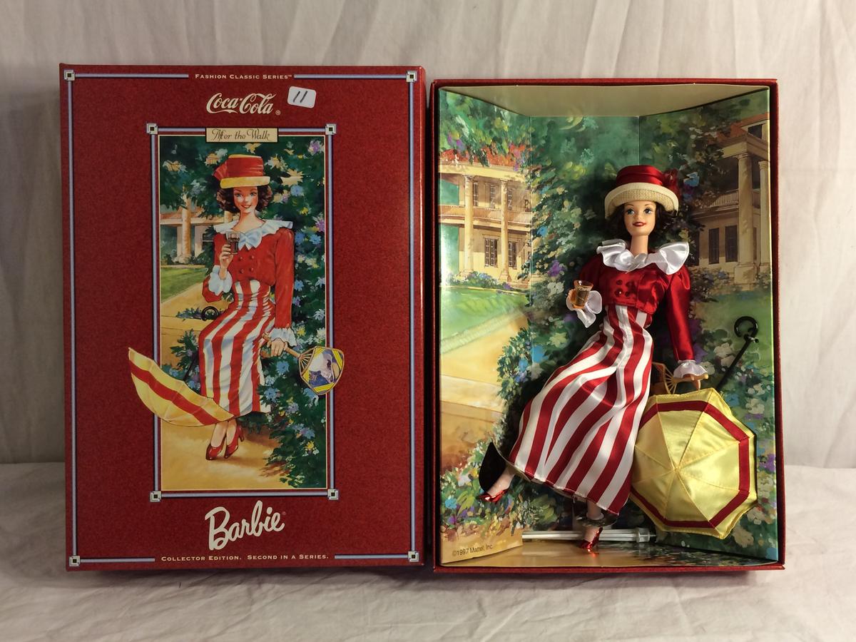 Collector Coca Cola Fashion Classic Series After the Walk Barbie Collector Edt. 2nd edt. 14"T Box